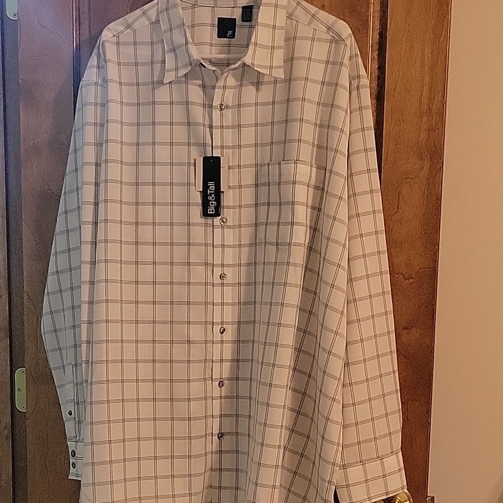 J. Ferrar 19.5 white and black plaid collared long sleeve button down shirt